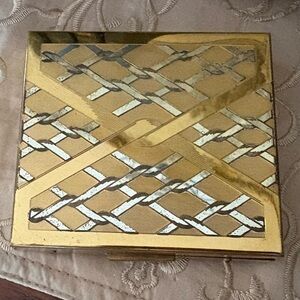 ELGIN AMERICAN: COMPACT  VINTAGE